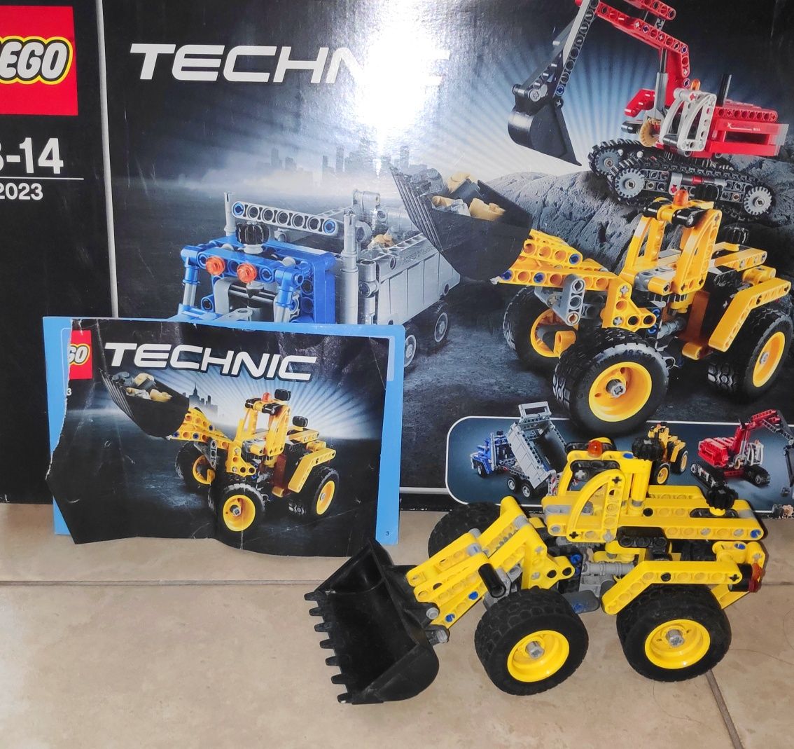 Lego Technic 42023 строительная команда