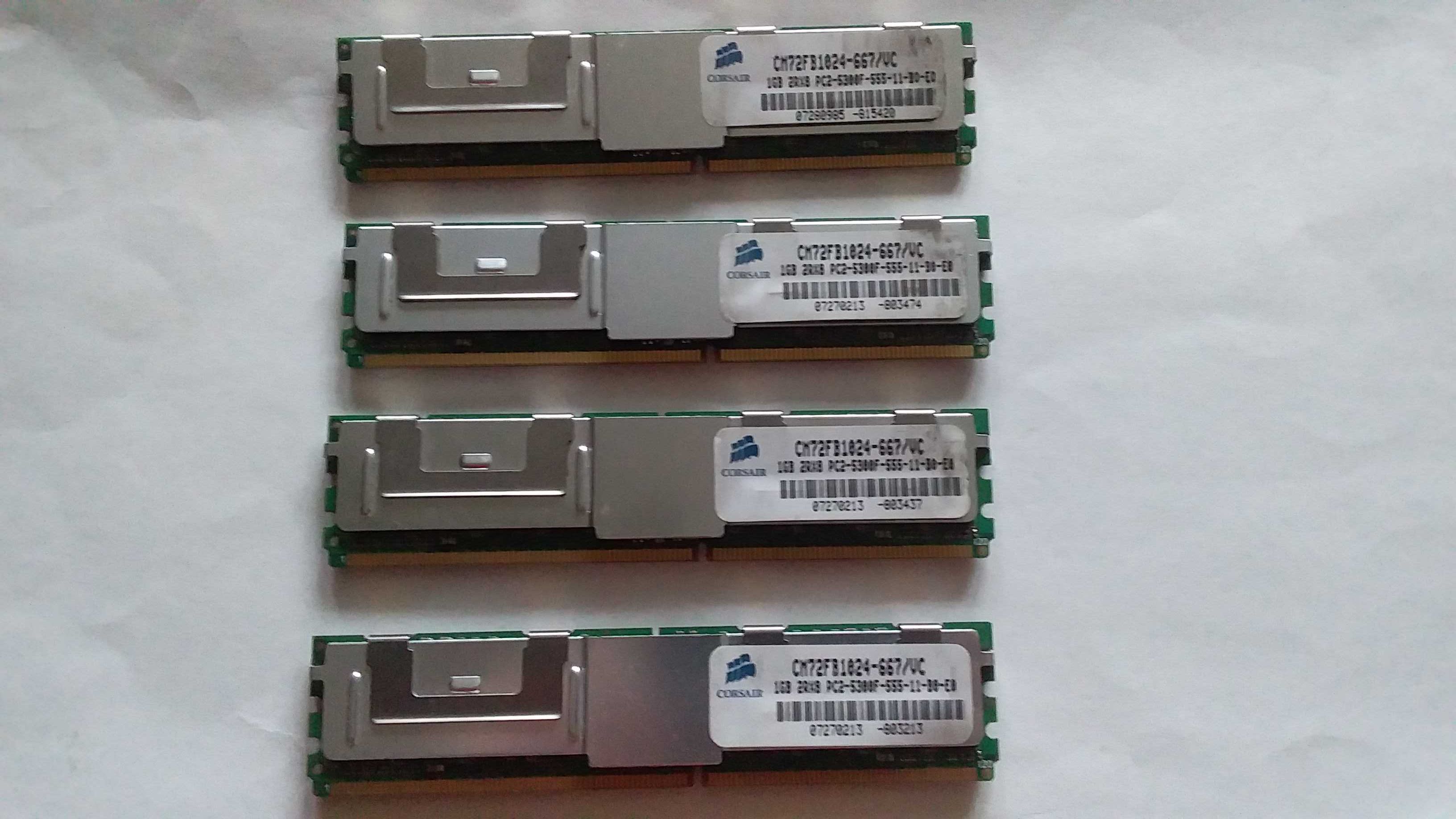 Оперативна пам'ять для сервера Corsair CM72FB1024-667 VC 
1GB