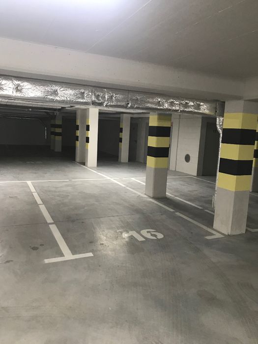 Miejsce parkingowe w garażu podziemnym Sandomierz wynajem