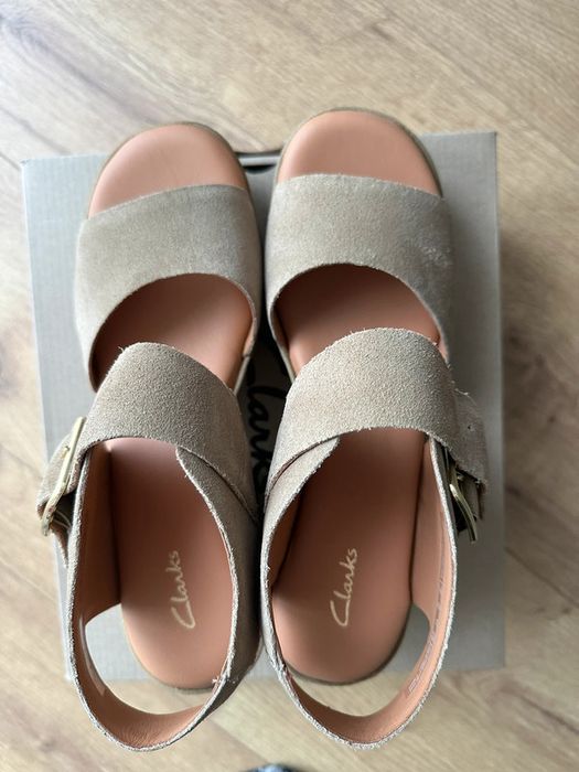 Sandały na obcasie, platforma 38 beżowe Clarks