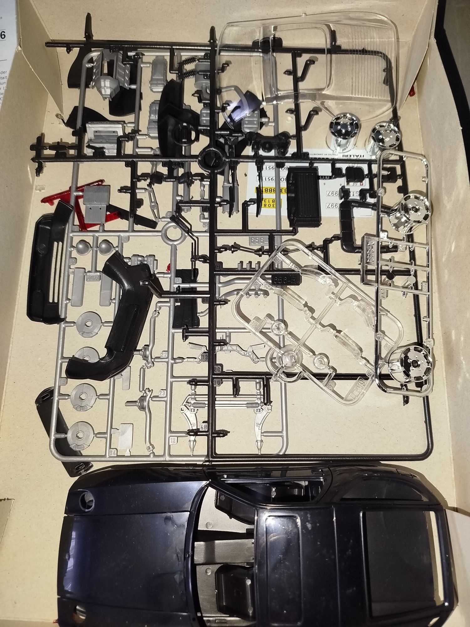 Porsche 928 S4 1:24 Italieri
