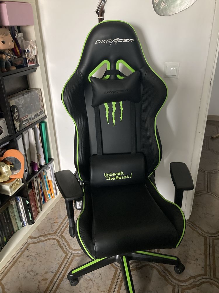 Cadeira de Gaming DXRacer Monster