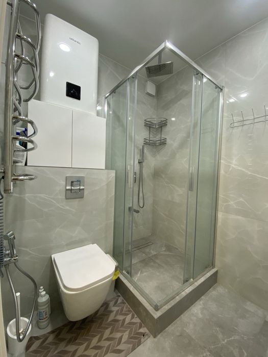 Продаю 2 комнатную квартиры м. Научная, пр. Науки, 23