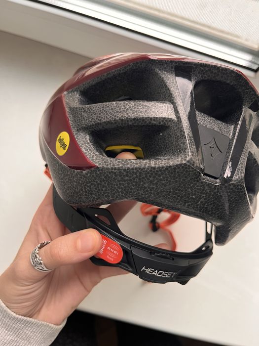 Specialized MIPS Chamomix 52-56см 2023 велосипедний шолом