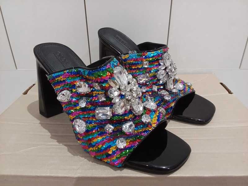klapki na słupku marki ASOS roz. 38 wkładka 24 cm
