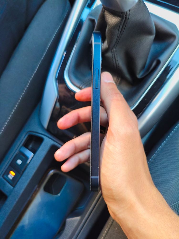 iPhone 12 64GB Preto