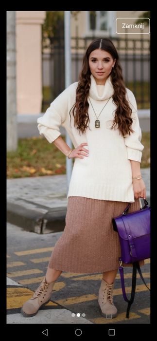 Skład: 78% wiskoza, 14% poliester, 8% lurex