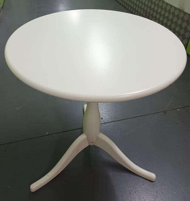 Mesa de Madeira Branca com 3 Pés