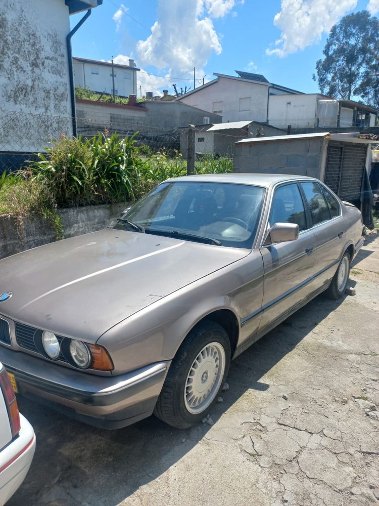 Vendo ou troco E34  524td