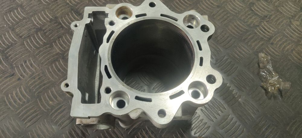 Циліндр для квадроцикла Ямаха