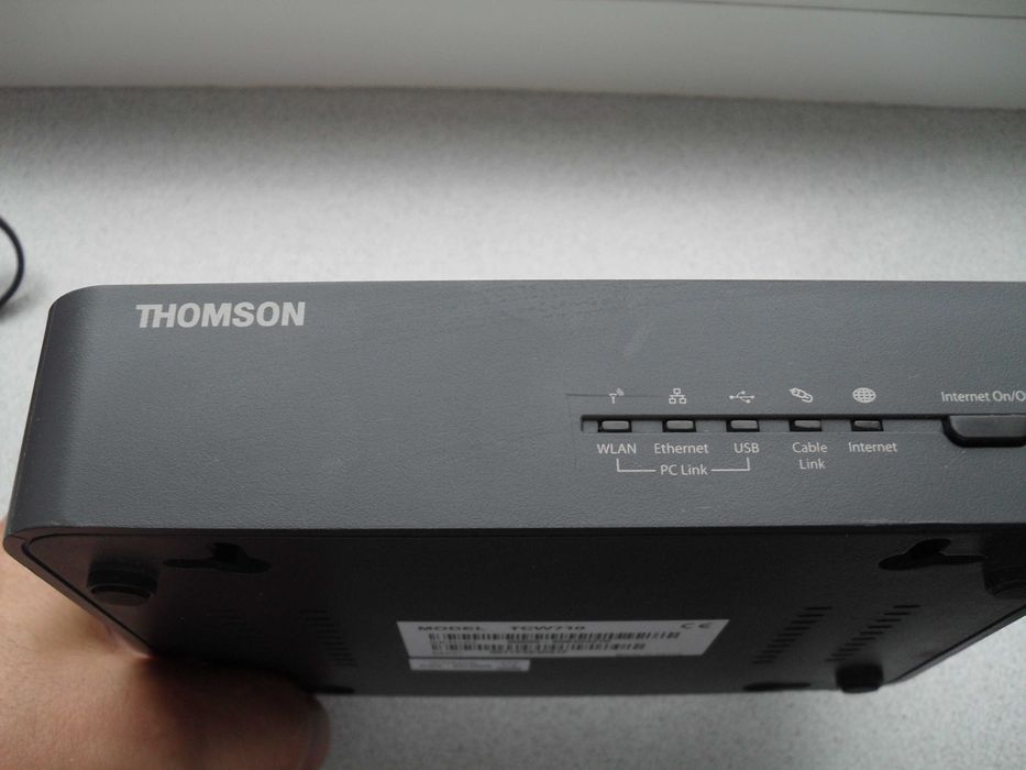Модем Thomson TCW710 с встроенным Wi-Fi.