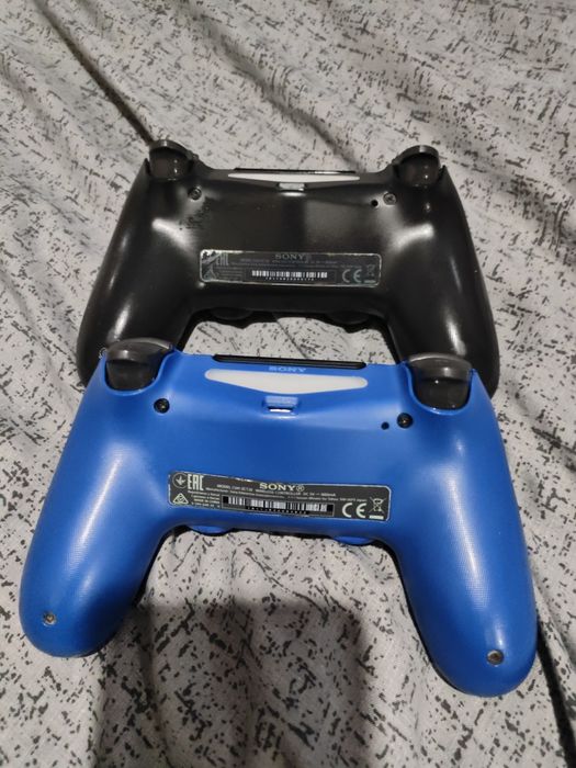 PlayStation 4 pro (+2 диска, описание)