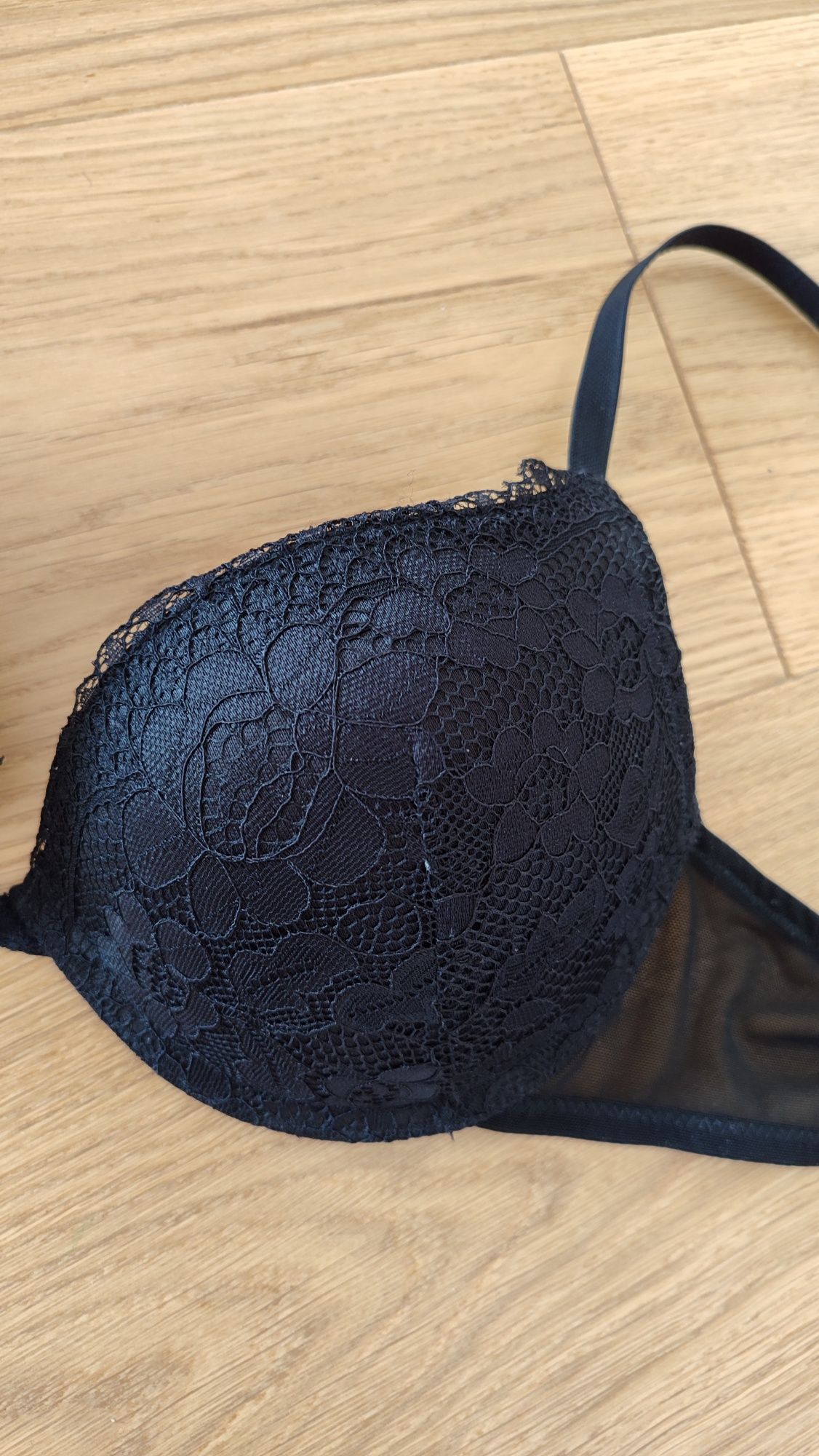 Stanik push-up czarny koronka h&m 80B