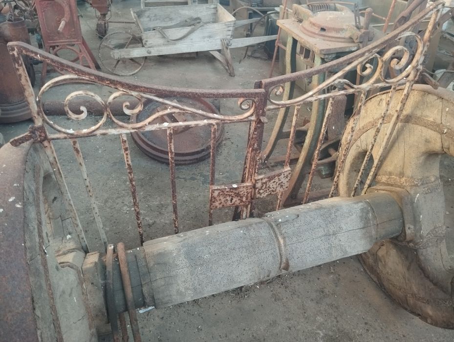 Portão antigo em ferro