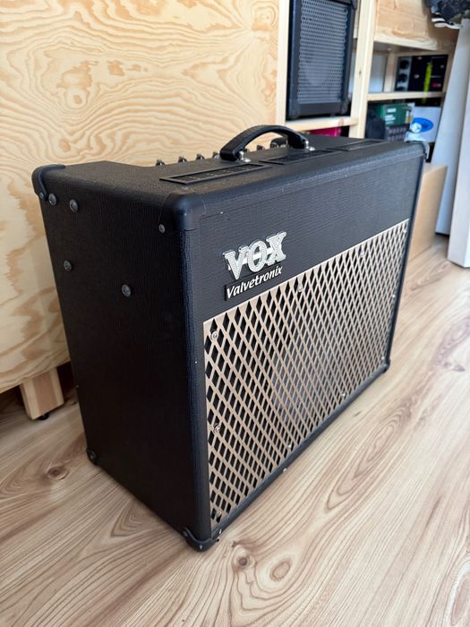 Wzmacniacz gitarowy VOX Valvetronix AD50VT