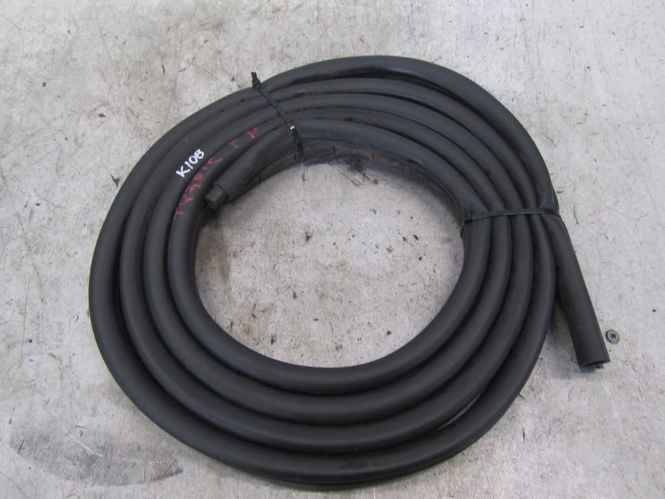 renault trafic-vivaro uszczelka drzwi prawy przód