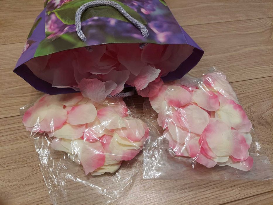 sztuczne płatki róż