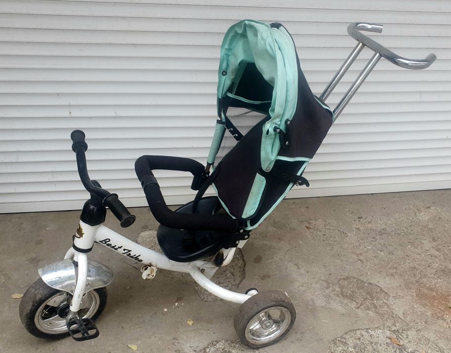 Велосипед детский с родительской ручкой.