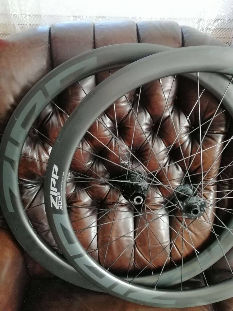 комплект карбонових коліс ZIPP 303 S