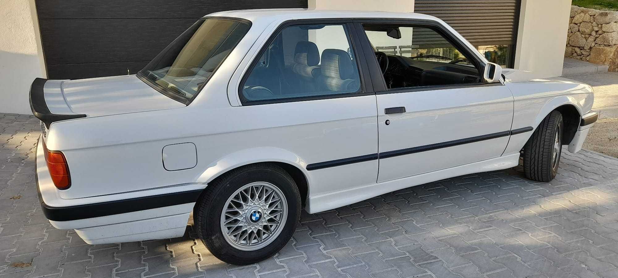 BMW 318 IS E30 89