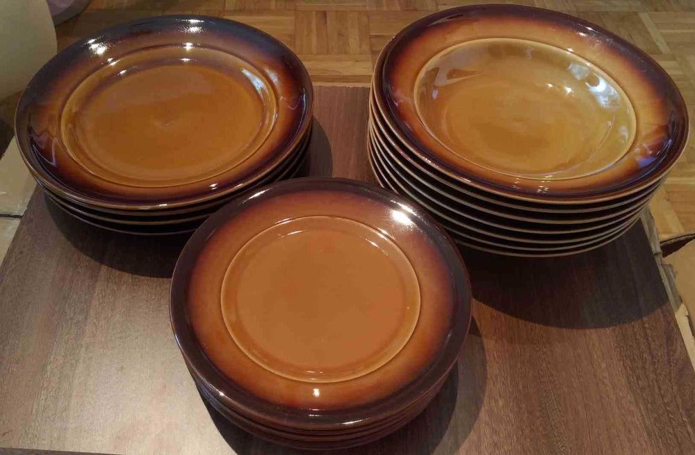 Zestaw talerzy ceramicznych miski obiadowe deserowe taca Tułowice prl