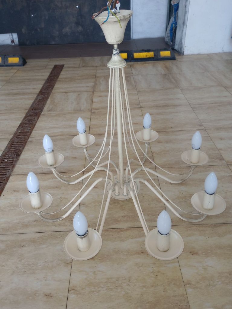 Dwie lampy sufitowe z kompletem żarówek
