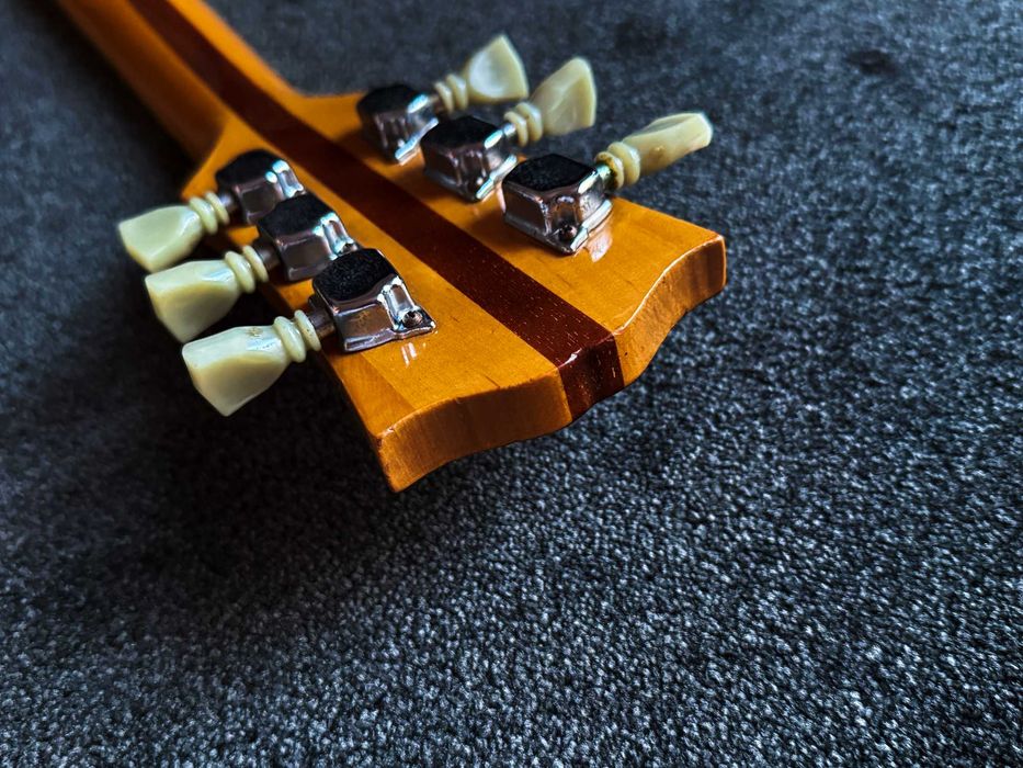 Greco N-60 Natural + CASE