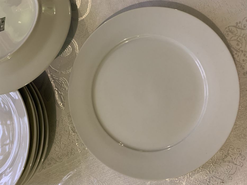 Набір тарілок типу Ekea