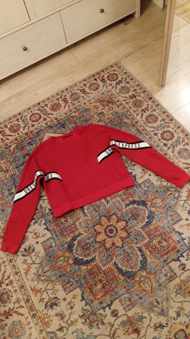 Czerwona bluza dresowa krótka r. M Tally Weijl