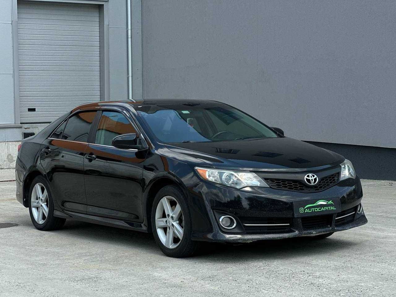 Toyota Camry 2013  (Розстрочка / Лізинг)
