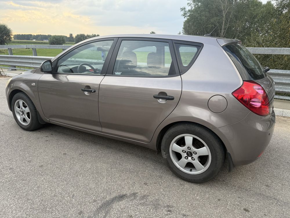 Kia ceed 1.4 benzyna + lpg