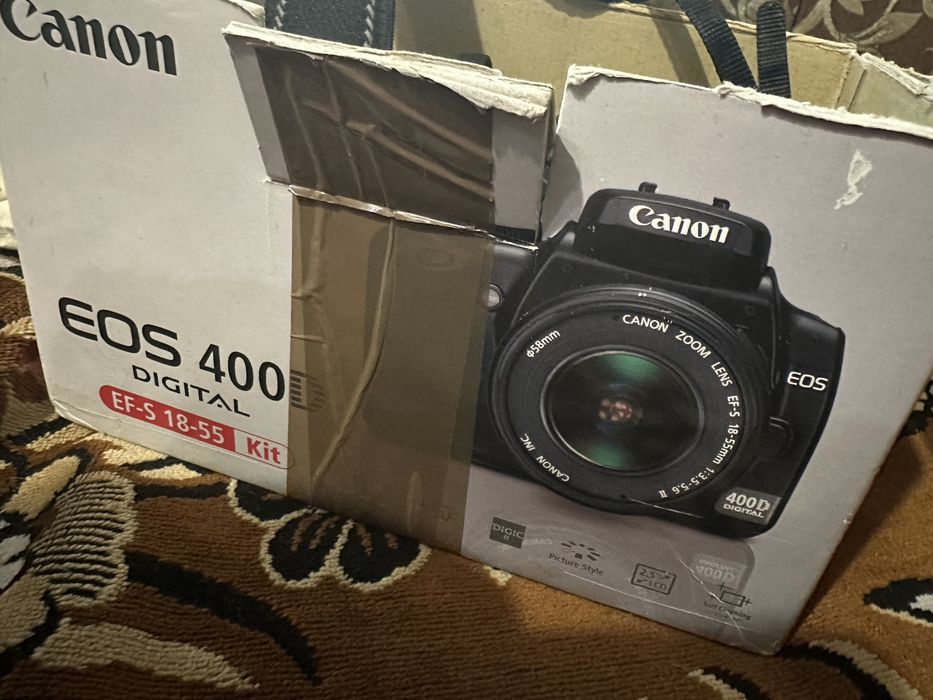 Фотоапарат Canon