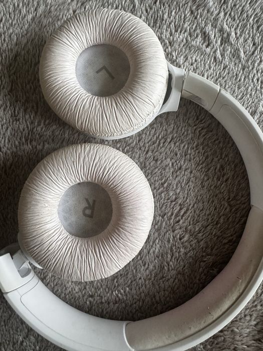 Навушники JBL TUNE 520BT (білі)