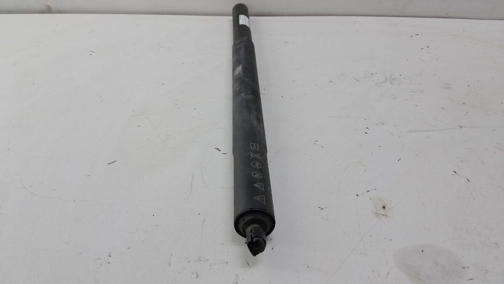 Амортизатор крышки багажника Skoda Octavia 4 2023 5E7827851D