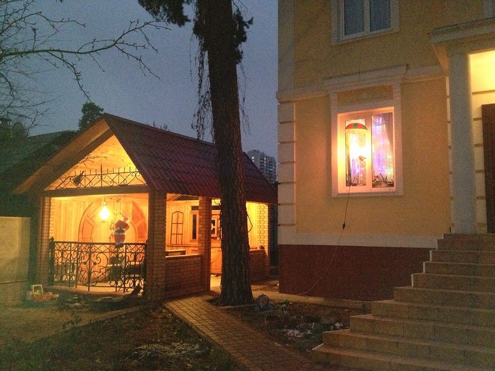 Продам 3-х поверховий будинок в Києві, вул. Алматинська, ДВРЗ