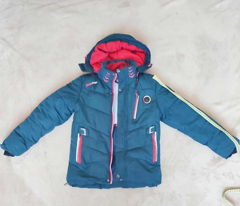 Зимова куртка для хлопчика 140р