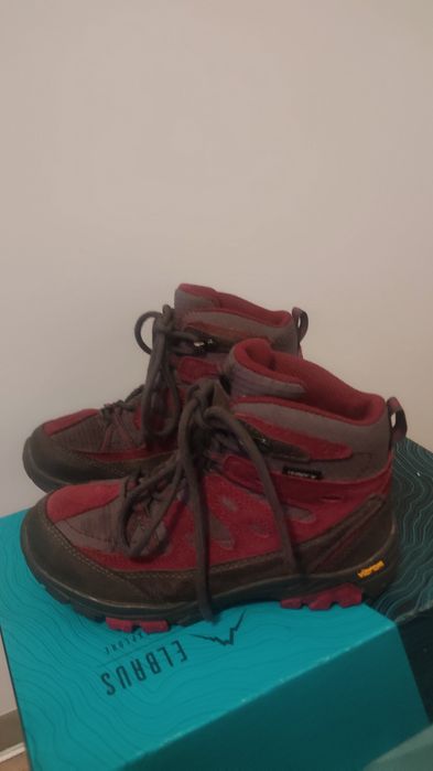 Buty trekkingowe wycieczkowe górskie vibram 32