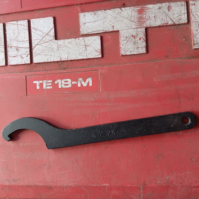 Klucz hakowy do hydrantów. G