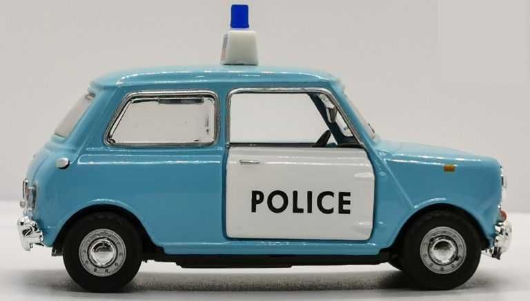 Model 1:43 Hongwell Mini Cooper Police (Wielka Brytania)