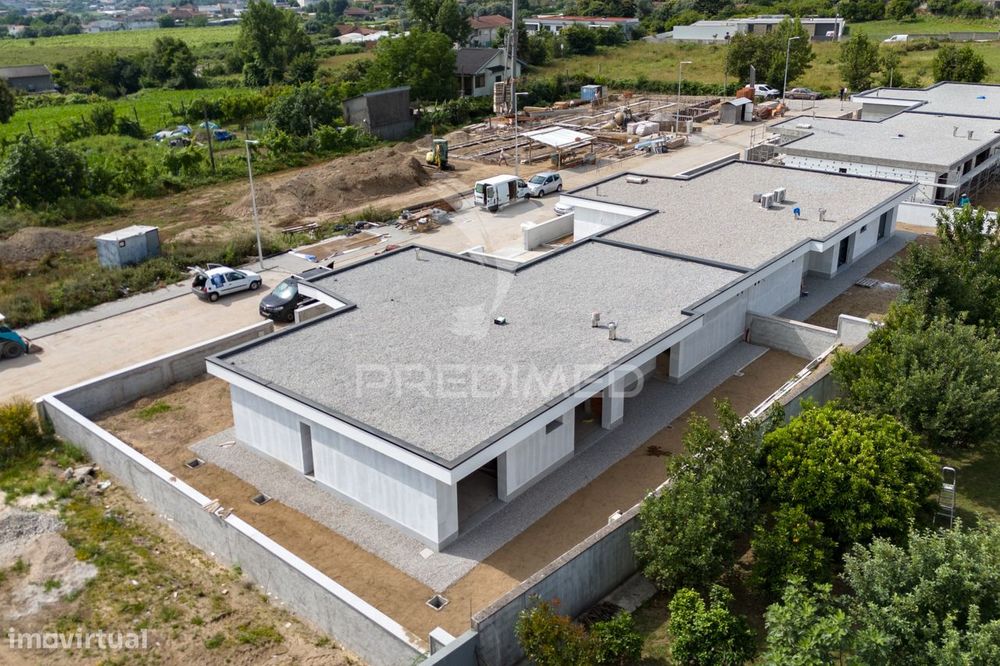 Moradia T3 Terrea, Amares (Novo)