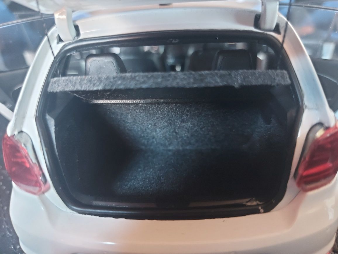 Model VW POLO GTI 2015 1:18