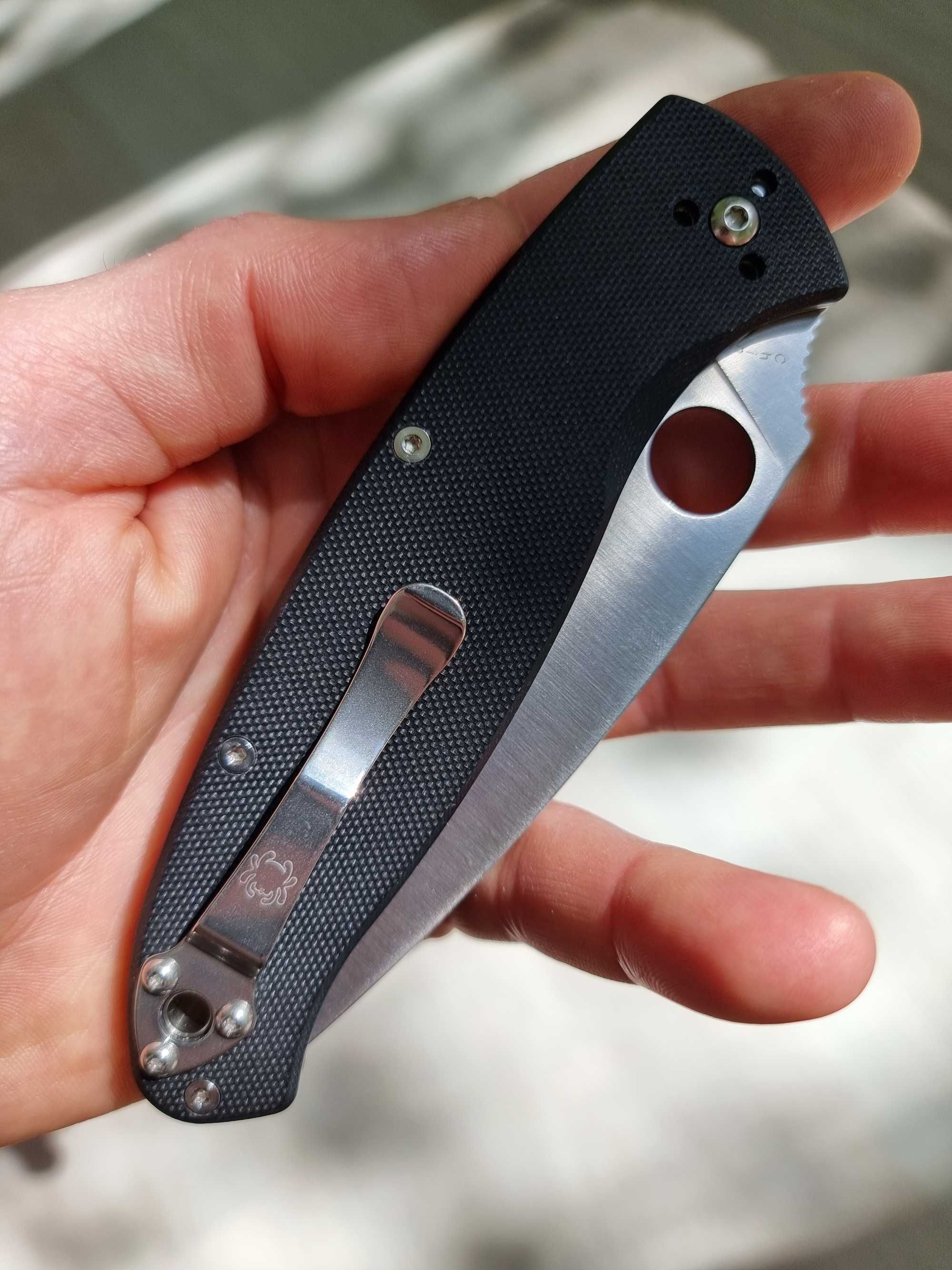 Spyderco Resilience Liner Lock Black G-10 8Cr13MoV