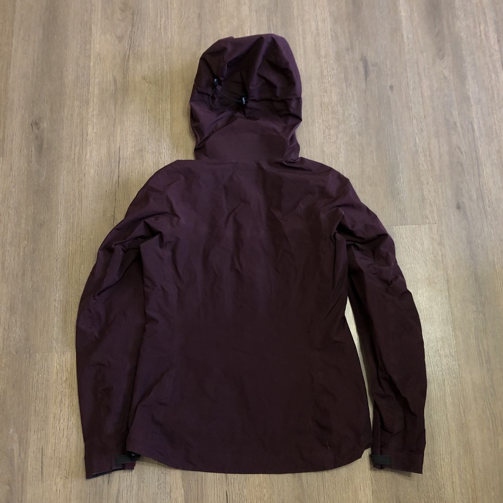 Куртка трекінгова Arcteryx