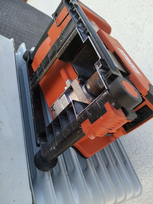 Hilti DC SE 20 bruzdownica