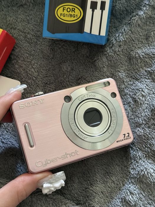 камера Sony Cyber-shot DSC-W55