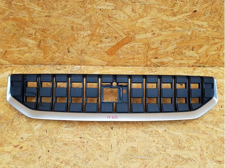 Решітка радіатора Polestar 2 31698060