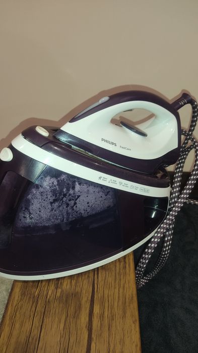 Потужна праска з парогенератором Philips GC7705 FastCare із Німеччини
