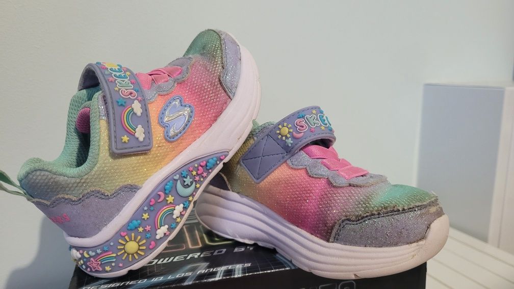 Buciki Skechers r22