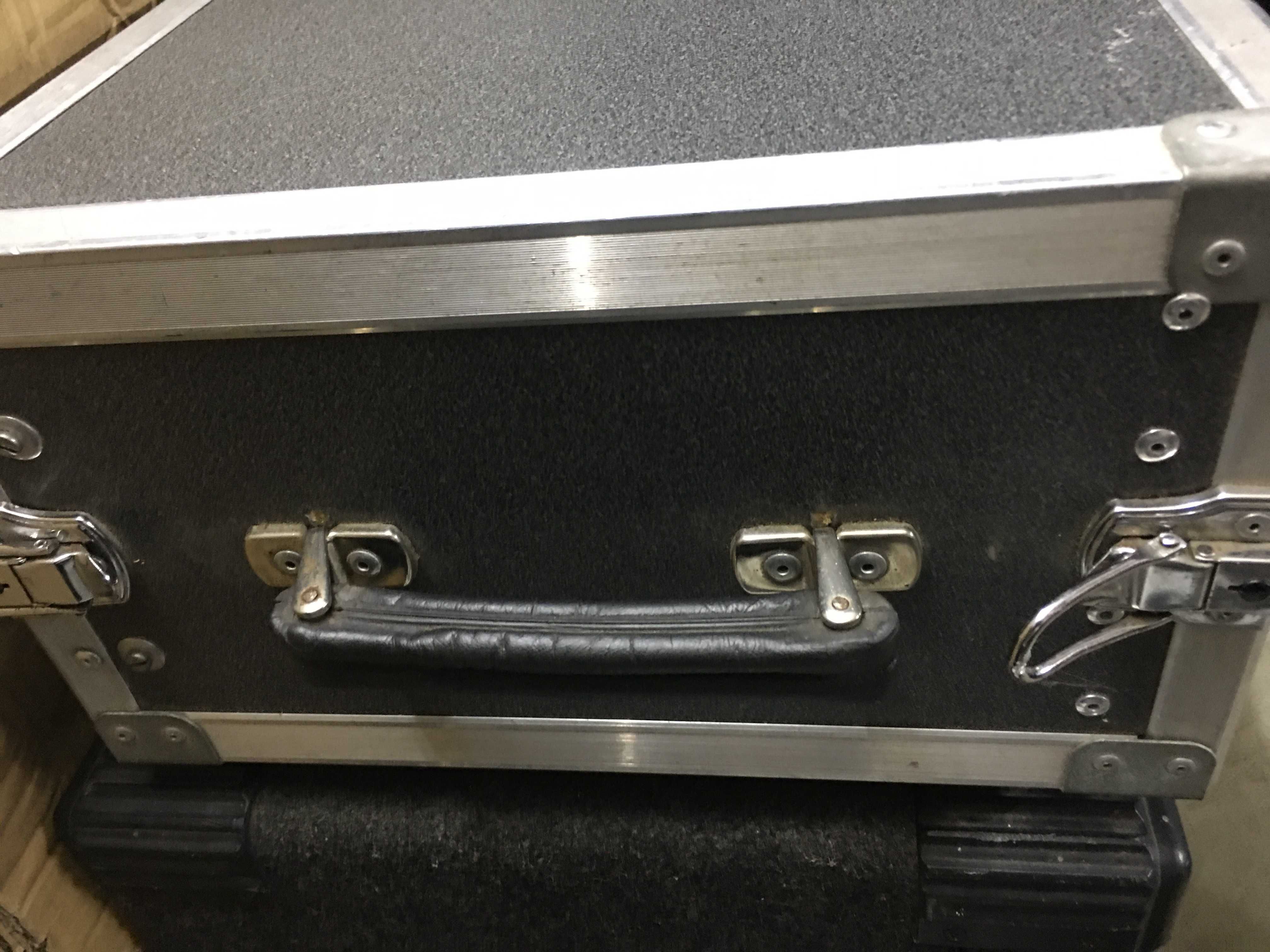 Końcówka mocy Alphard PA 200 plus DOD eqalizer Case 4U