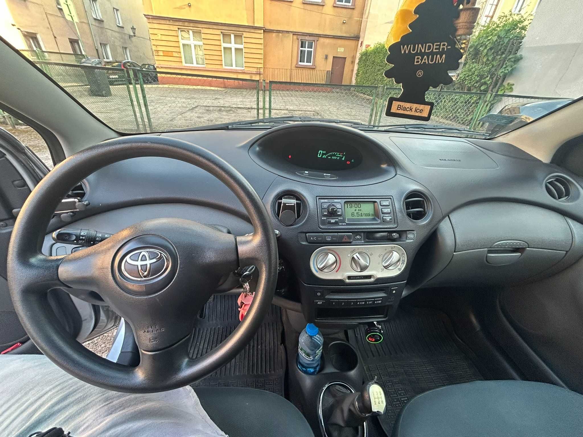 Toyota Yaris 1.0